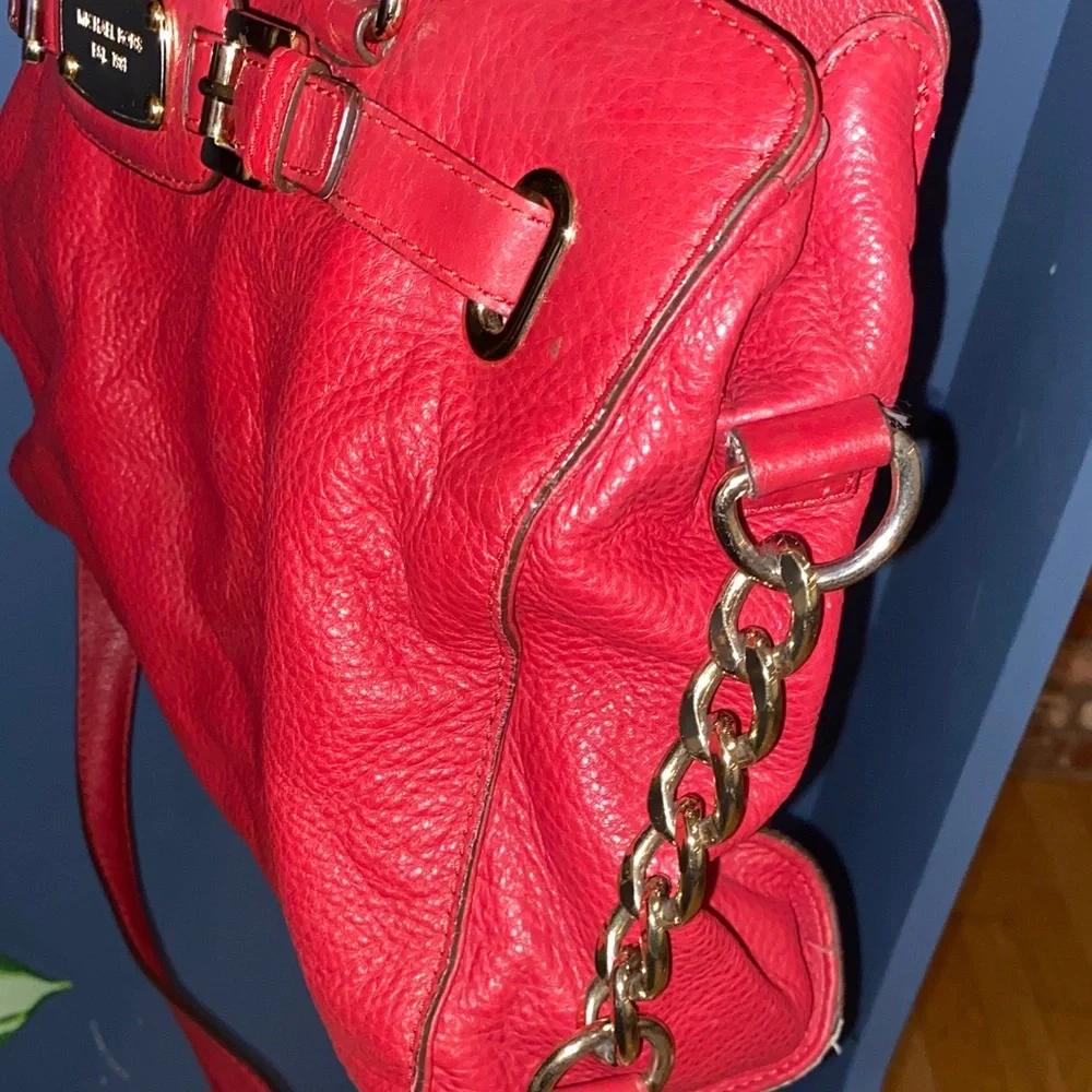 Michael Kors Hamilton‎ Red Pebbled Leather Shoulder Bag